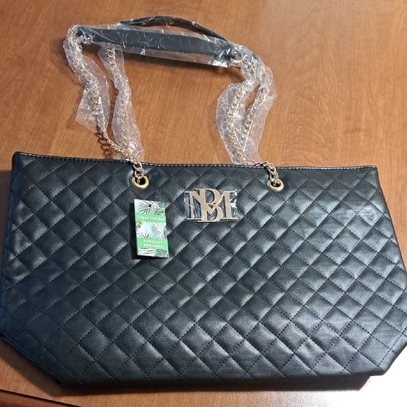 Badgley Mischka Handbags - FLASH SALE Badgley Mischka Elegant Black Quilted Tote Bag New 129